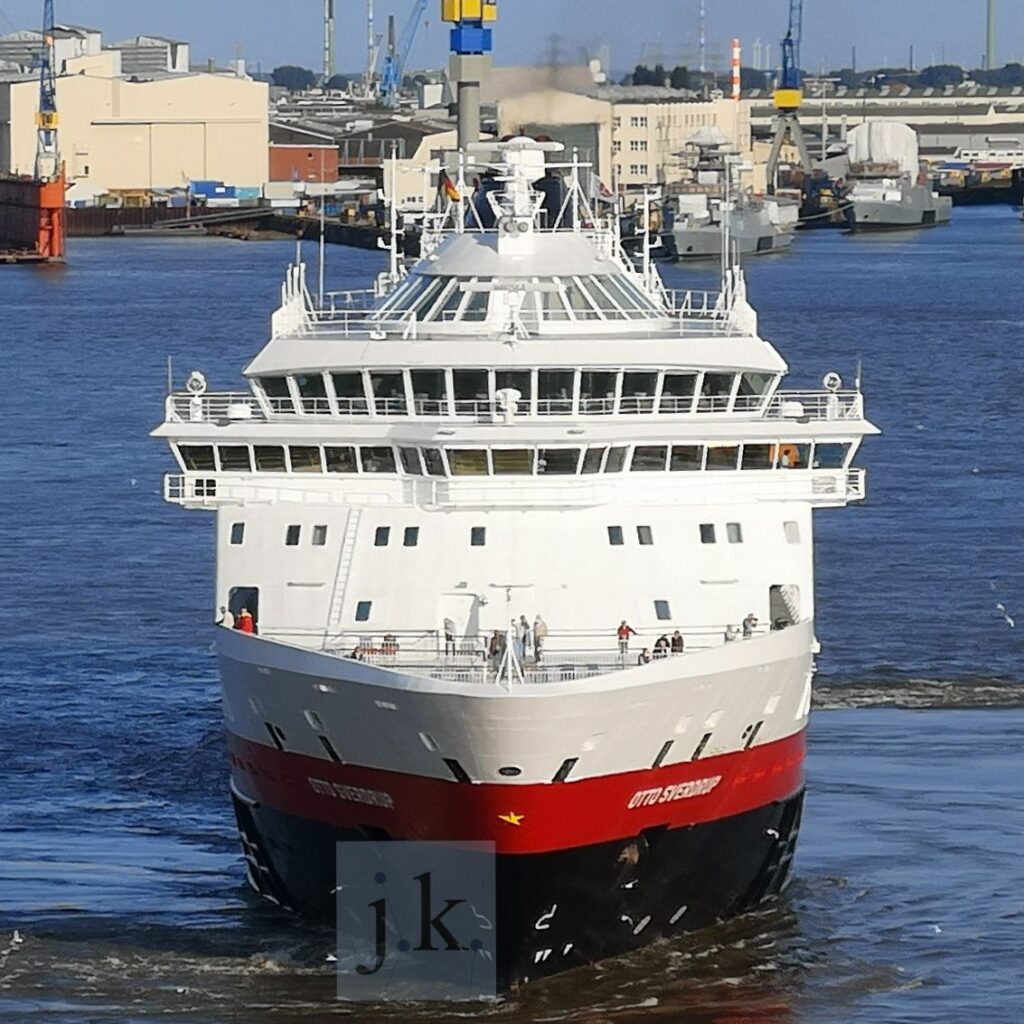 MS Finnmarken Bug Aufsicht