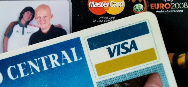 Versicherung: 1 Buchung mit 2 Kreditkarten bezahlen Versicherung: 1 Buchung mit 2 Kreditkarten bezahlen