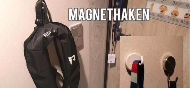 Wichtigstes im Blick: Rettungsweste, Bordkarte am Magneten magnet schiffsreise aufhängen